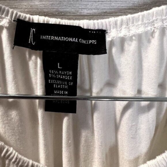 International Concepts Women's Crew Neck Long Sleeves‎ Chic Cold Shoulder top - Picture 6 of 6